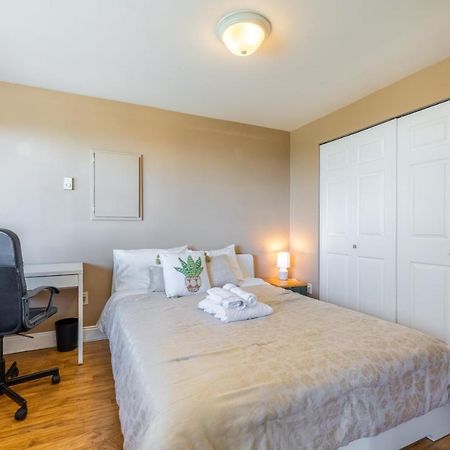 Two Bedroom With Amazing Ocean View North Vancouver Exterior foto