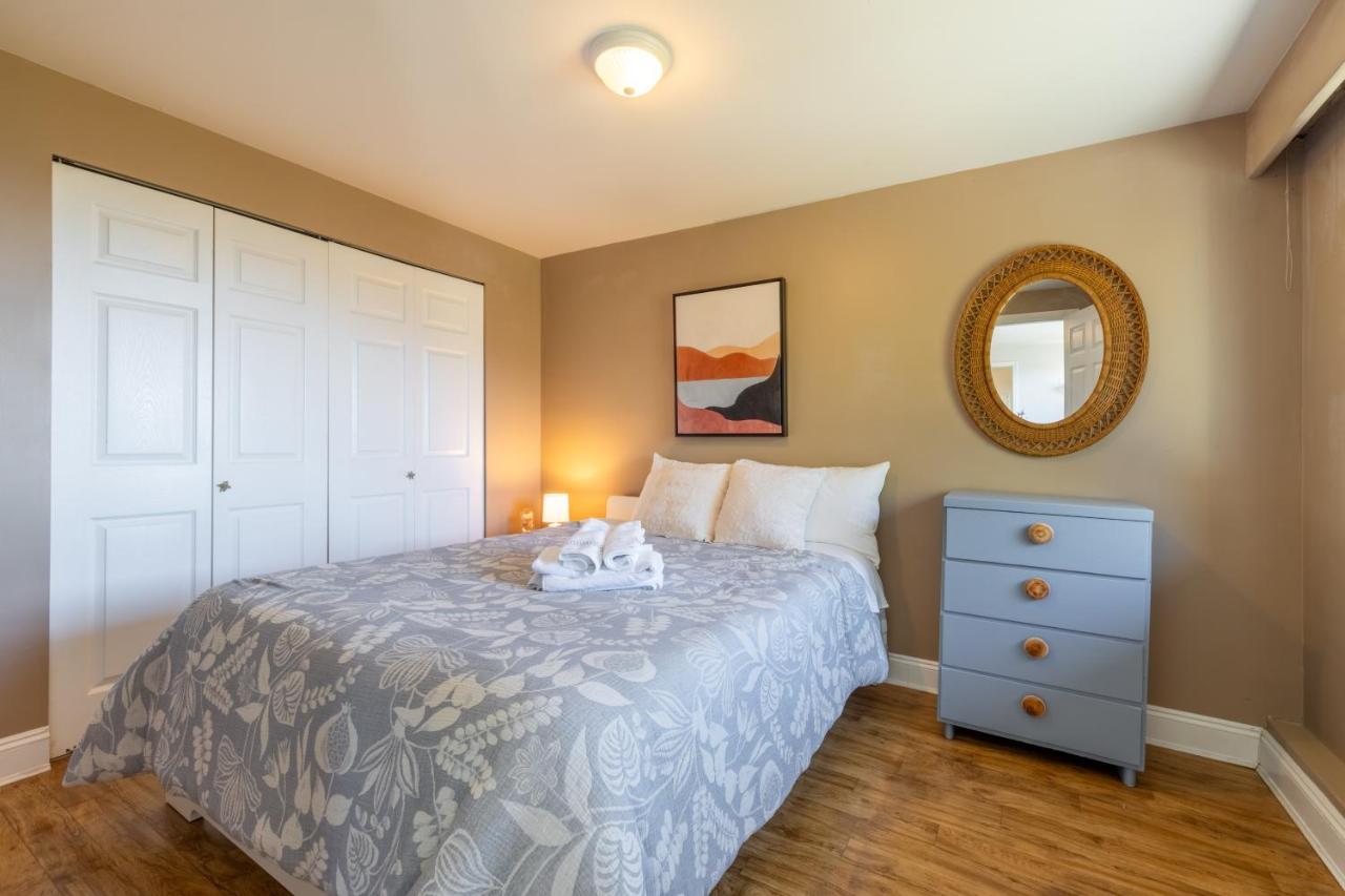 Two Bedroom With Amazing Ocean View North Vancouver Exterior foto