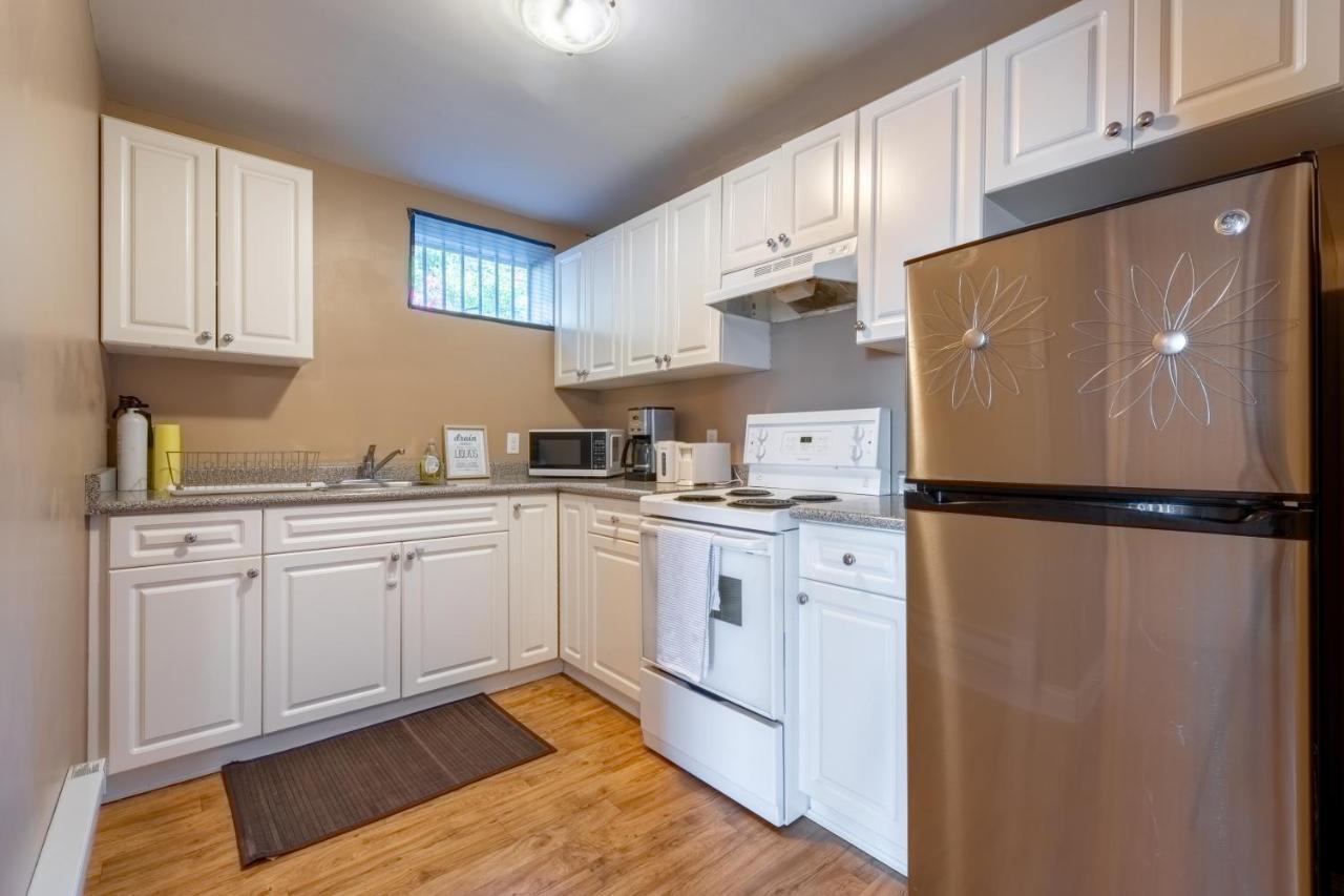Two Bedroom With Amazing Ocean View North Vancouver Exterior foto