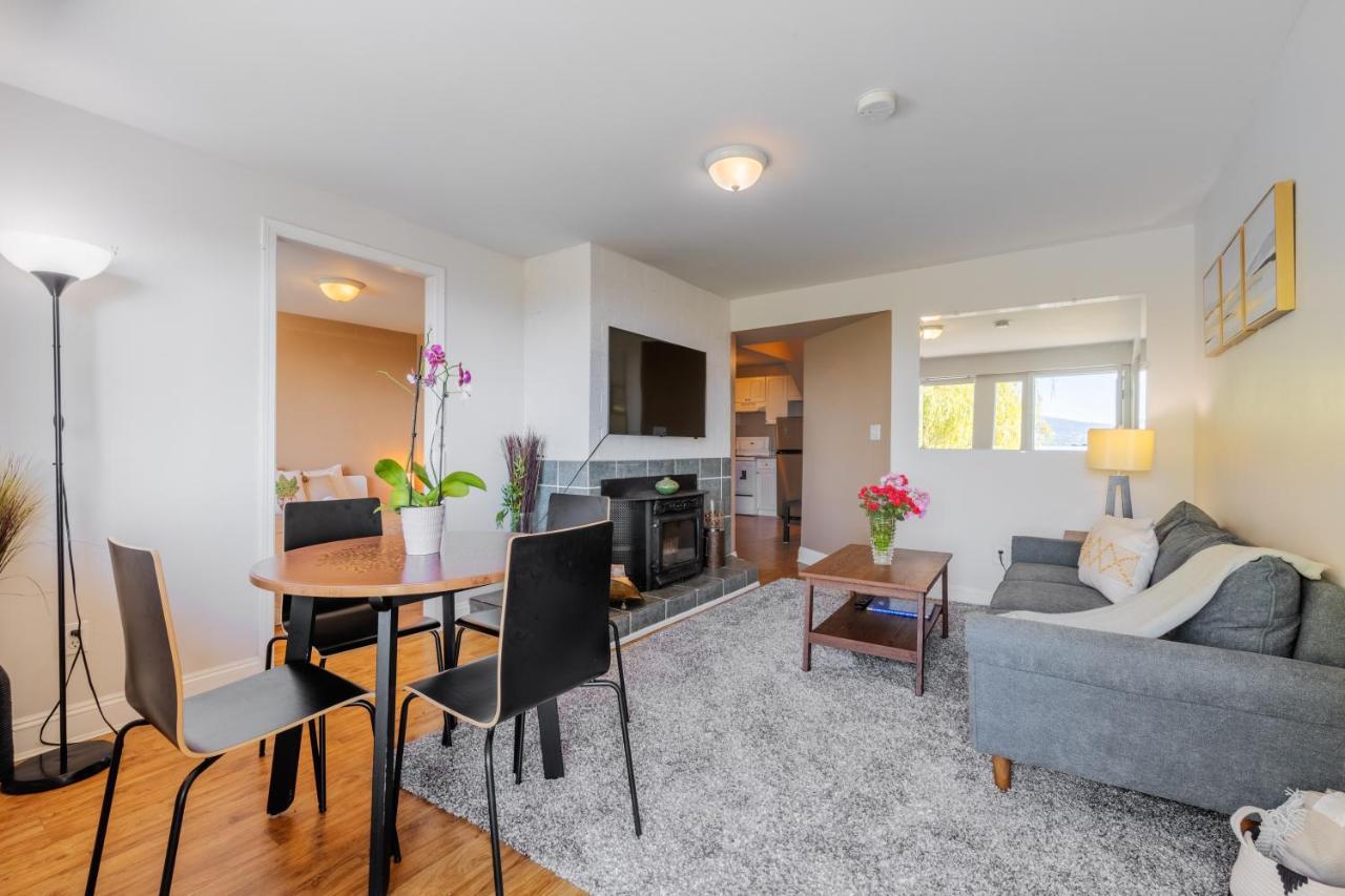Two Bedroom With Amazing Ocean View North Vancouver Exterior foto